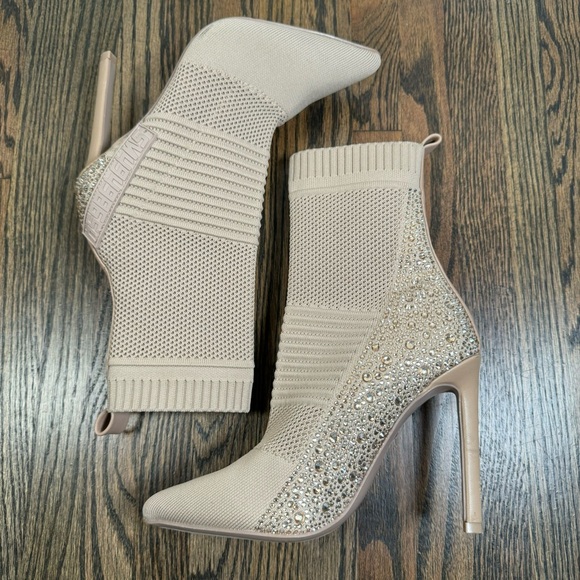 Steven Madden Maxwell Blush Knit Sock Heeled Booties size 6 - Picture 1 of 9